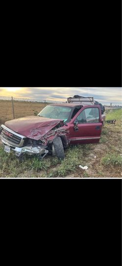 05 gmc/chevy crewcab parts