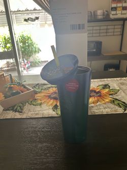Brand new 24 ounce blue ombré tumbler