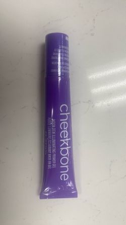 Cheekbone moon dew illuminating primer gel