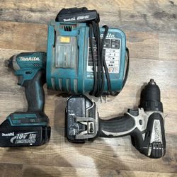 Makita drill set with 4 Batteries And charger 