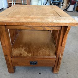 Heavy Wood End Table (Handy Man)