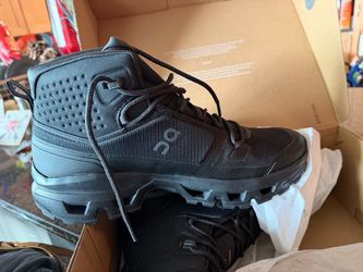 Brand new.  Ons shoes