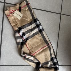 Burberry Scarf  Cashmere/silk
