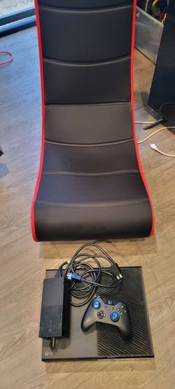 Xbox One, 32" SAMSUNG TV and Gaming Chair