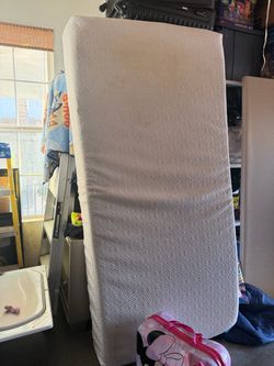 Twin mattress memory foam