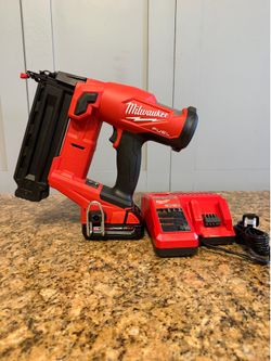 Milwaukee 18 ga BRAD NAIL