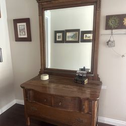 PENDING PICK UP.   antique Oak, Low Boy Dresser With Oversized Mirror
