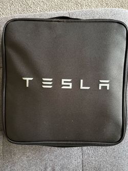 Tesla mobile charger