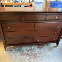 Queen Bedroom Set