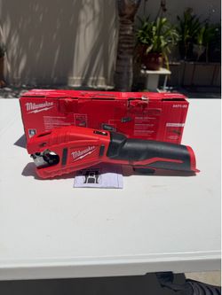 Milwaukee M12 cordless copper tubing cutter tool only