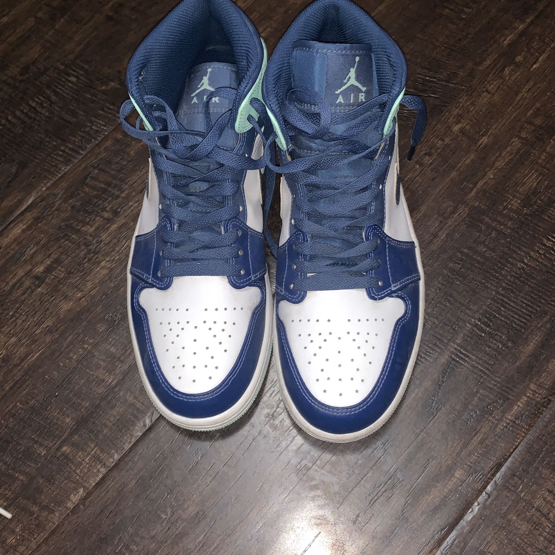 Jordan 1 Mid