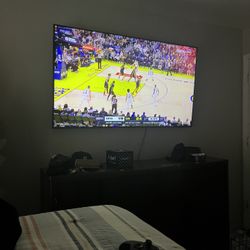 65 Inch Samsung Smart Tv With Wall Mount