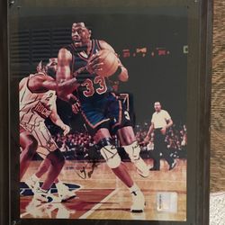Signed Patrick Ewing Autographed Frame Mint Condition 