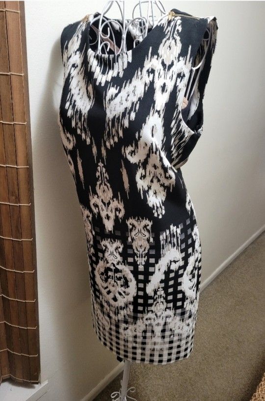 Woman's Dress NEW