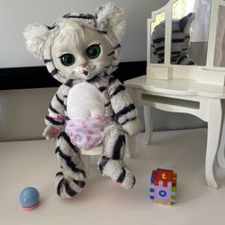 Jakks Pacific Animal Babies White Bengal Tiger Cat Plush Stuffed Nursery Works