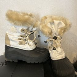 Girls Snow Boots Size 3
