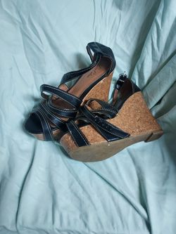 Black Wedges 