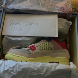 Guavas Size 8.5 Dead stock Buy Now $800, Or Trade 
