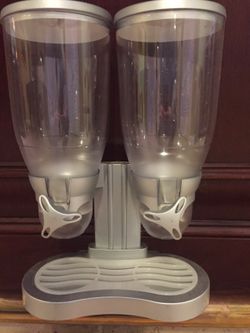 Peanut and candy dispenser