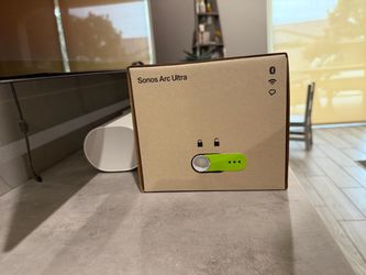 Sonos Arc Ultra Soundbar in Box (black and white)
