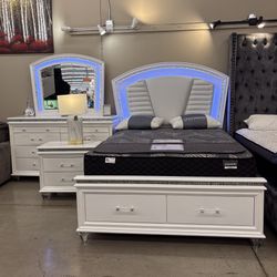 Beautiful Queen Bedroom Set 