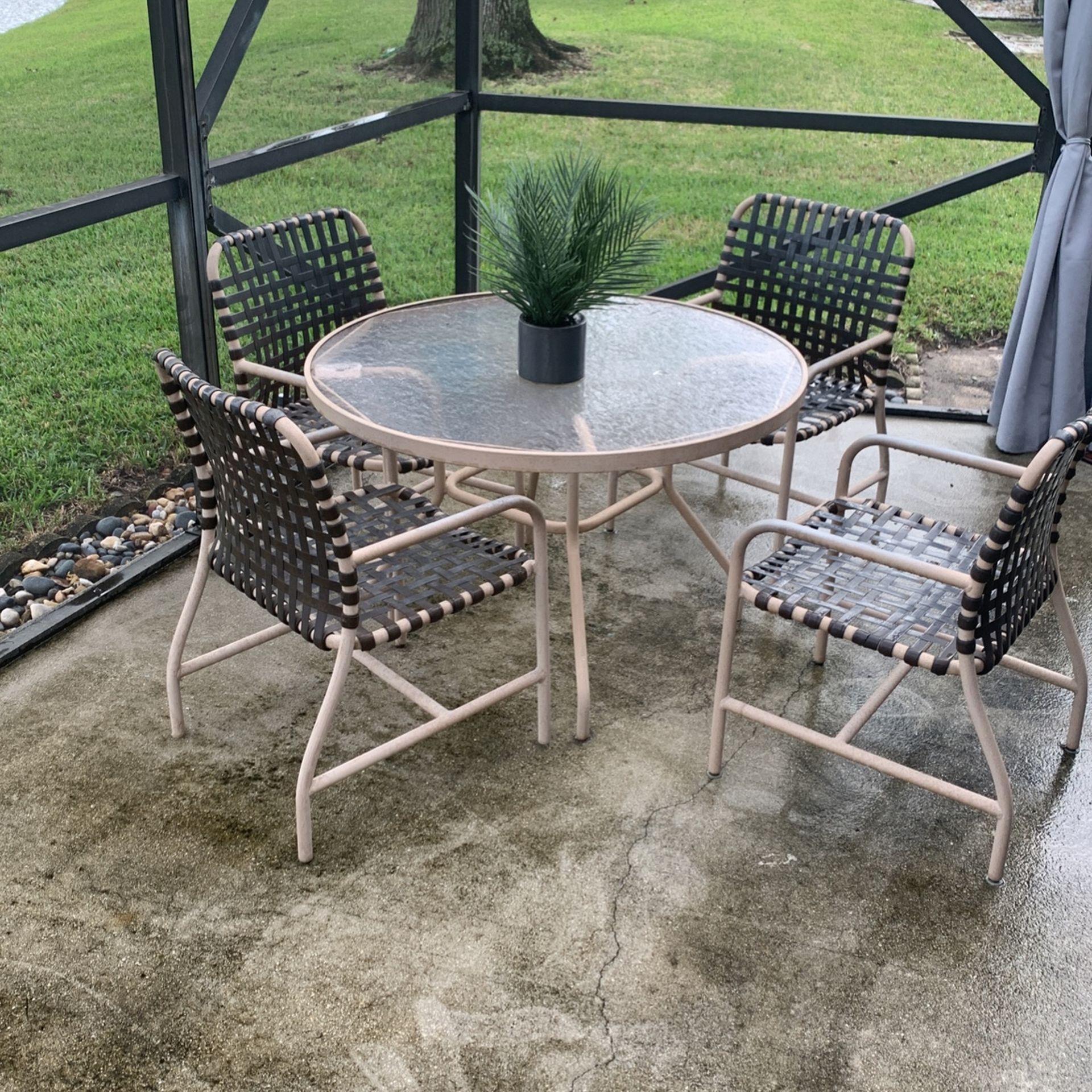 Free Outdoor Patio Furnture Set Table Chairs for Sale in Boynton Beach
