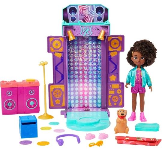 Mattel Karma’s World 2-in-1 Toy Playset with Doll & Accessories, Transforming Musical Star Stage & Bedroom Set