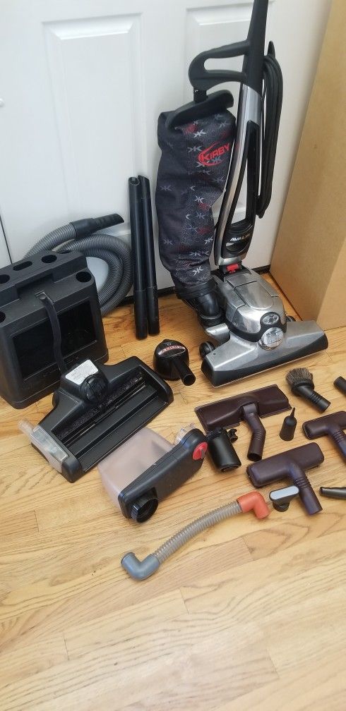 NEW cond KIRBY AVALIR VACUUM WITH COMPLETE ATTACHMENTS , SHAMPOO SYSTEM , ZIP BRUSH , AMAZING POWER SUCTION , WORKS EXCELLENT , IN THE BOX