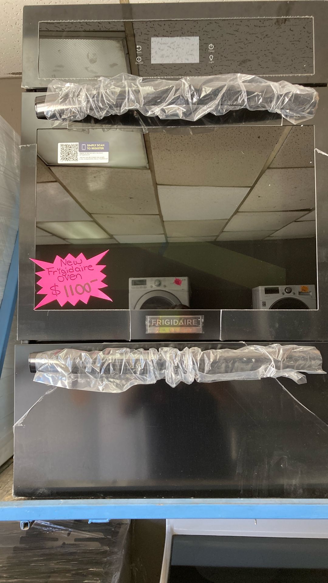 New 24 Inch Frigidaire Gas Oven