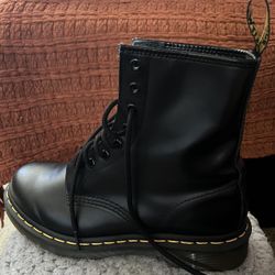 Doc Martens Boots Women 8