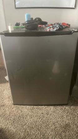 Mini fridge