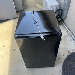 Mini Fridge 