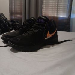 Nike Size 6 Basketball shoes.