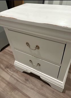 White 2-Drawer Nightstand with Silver Handles