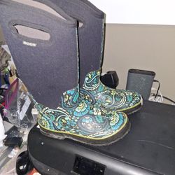 Bogs  Boots Womans Size 8
