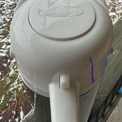 White Coffee Dispenser / Tea Dispenser 