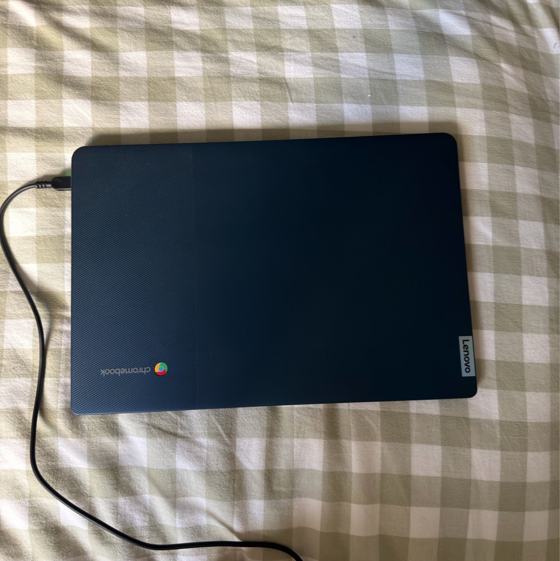 Lenovo IdeaPad Slim 3 Chromebook 14" - Great Condition!