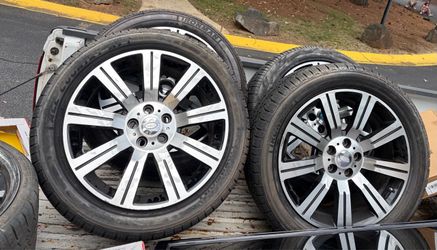 255 50r 20 Tires with rims