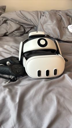 Meta Quest 3 VR Headset with Controller