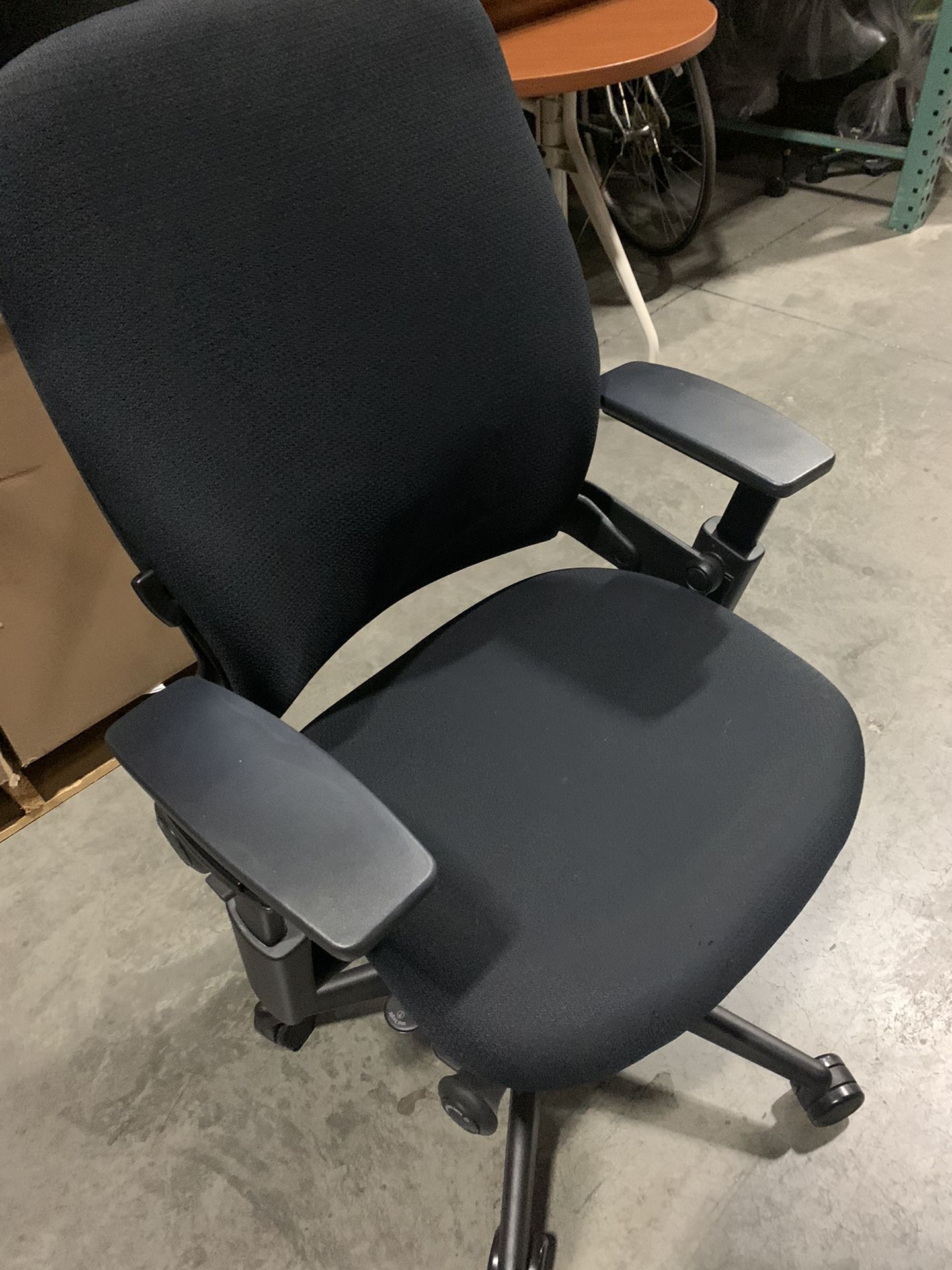 Steelcase V2 Leap chair