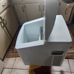 Electric Counter Top Icemaker