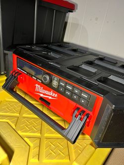 Milwaukee M18 Jobsite Radio with Charger