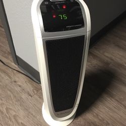 NEW Oscillating Heater W/ Remote, Digital Ceramic Tower Heater W/ Overheat Protection !