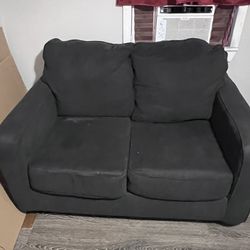 Vendo Este Sofá Cama A $50