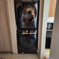 Stackable Washer N Dryer 