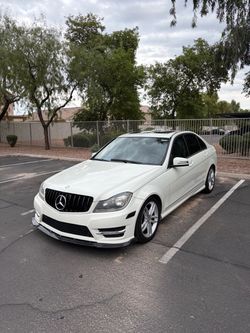 2012 Mercedes Benz c300 4 matic luxury