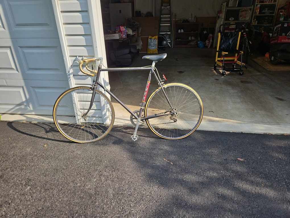 Vintage Trek 560 12 Speed Road Bike