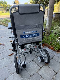 Walkers and wheelchairs for sale asap in Villa Park