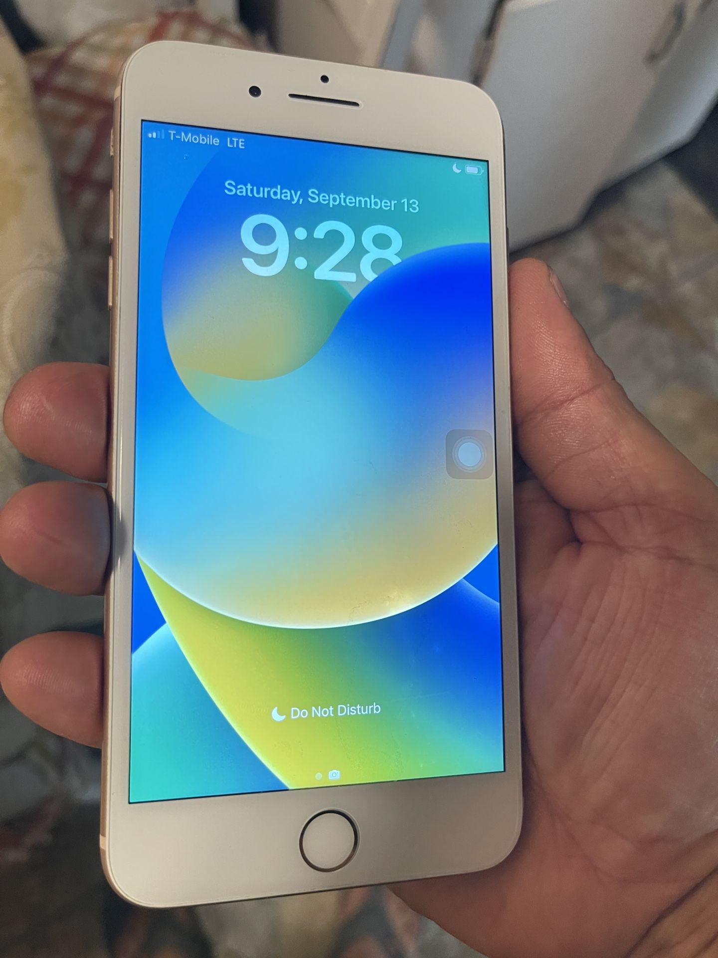 iPhone 8 Plus Factory Unlocked Home Button Damage (good With Assistive Touch)