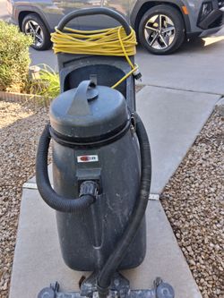 COMMERCIAL Wet Vac